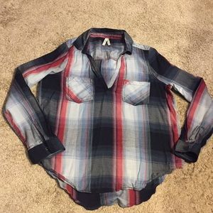 Women’s Top Mudd brand size medium